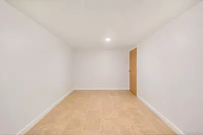 65 Avenue D, Farmingville, NY 11738 - Photo 18