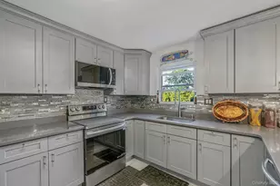 65 Avenue D, Farmingville, NY 11738 - Photo 6