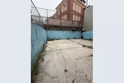 3451 Leavitt Street #3B, Flushing, NY 11354 - Photo 2
