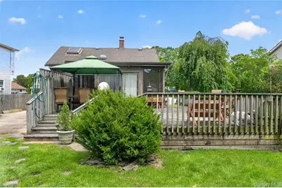 42 Cedar Street, Islip, NY 11751 - Photo 30