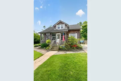 42 Cedar Street, Islip, NY 11751 - Photo 2