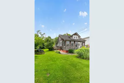 42 Cedar Street, Islip, NY 11751 - Photo 4