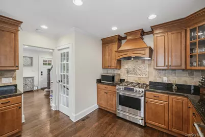356 Marietta Avenue, Hawthorne, NY 10532 - Photo 16
