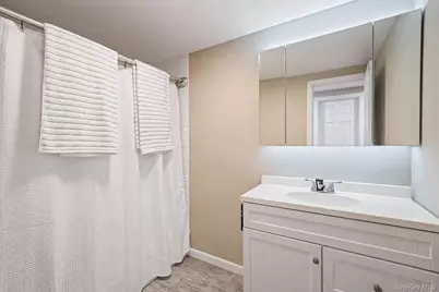 150 Serpentine Lane, Islandia, NY 11749 - Photo 16