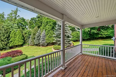 1800 Saw Mill River Road, White Plains, NY 10607 - Photo 4