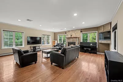 1800 Saw Mill River Road, White Plains, NY 10607 - Photo 8