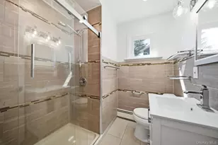133 Meister Blvd, Freeport, NY 11520 - Photo 18