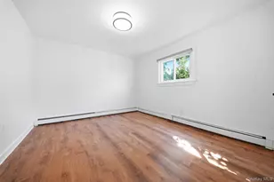 133 Meister Blvd, Freeport, NY 11520 - Photo 14
