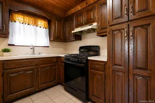 117 Selden Blvd, Centereach, NY 11720 - Photo 18
