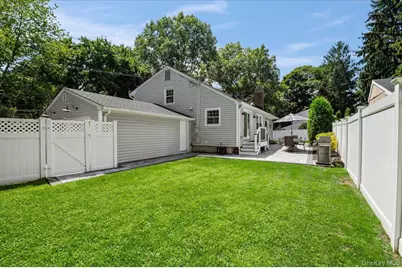 39 Marie Drive, Huntington, NY 11743 - Photo 28