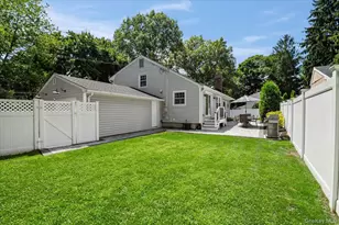 39 Marie Dr, Huntington, NY 11743 - Photo 28