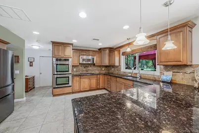 411 Robinson Avenue, Patchogue, NY 11772 - Photo 12