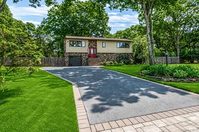 411 Robinson Avenue, Patchogue, NY 11772 - Photo 2