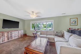 411 Robinson Ave, Patchogue, NY 11772 - Photo 16