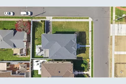 295 Dorchester Road, Garden City, NY 11530 - Photo 40