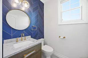 295 Dorchester Rd, Garden City, NY 11530 - Photo 18
