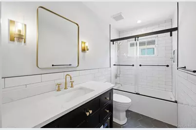 295 Dorchester Road, Garden City, NY 11530 - Photo 28