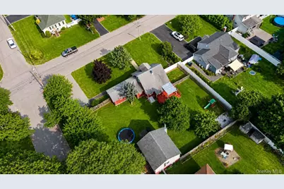 278 Ferndale Boulevard, Islip, NY 11751 - Photo 38