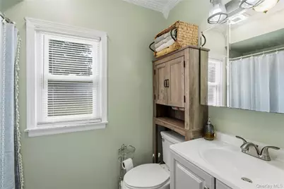 278 Ferndale Boulevard, Islip, NY 11751 - Photo 20