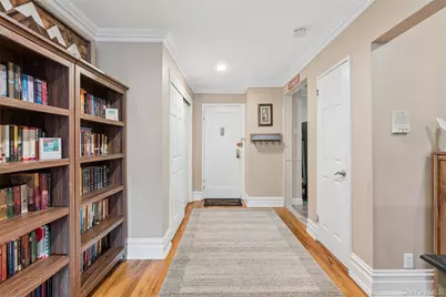 1195 E Broadway #L21, Hewlett, NY 11557 - Photo 6
