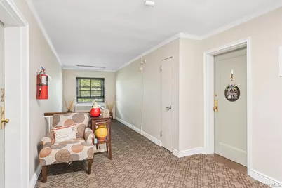 1195 E Broadway #L21, Hewlett, NY 11557 - Photo 14