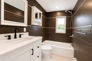 199 Terrell Ave, Oceanside, NY 11572 - Photo 8