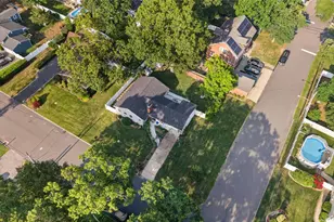 25 Putnam Ave, West Babylon, NY 11704 - Photo 20