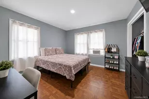 25 Putnam Ave, West Babylon, NY 11704 - Photo 8