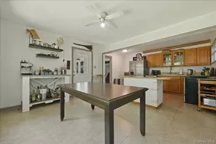 66 N Emerson Ave, Copiague, NY 11726 - Photo 8