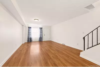 29 Tappen Court, New York, NY 10304 - Photo 2