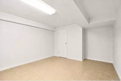 29 Tappen Court, New York, NY 10304 - Photo 14