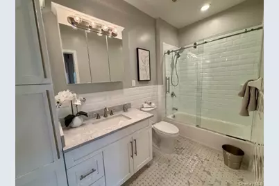 1 Charles Pond Drive #8-817, Coram, NY 11727 - Photo 10