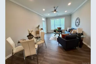1 Charles Pond Drive #8-817, Coram, NY 11727 - Photo 6