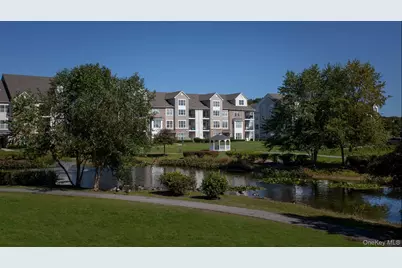 1 Charles Pond Drive #8-817, Coram, NY 11727 - Photo 4