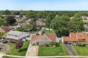 170 Tardy Ln S, Wantagh, NY 11793 - Photo 34