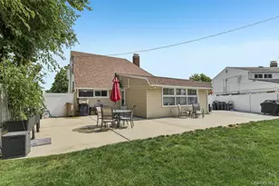 170 Tardy Ln S, Wantagh, NY 11793 - Photo 26