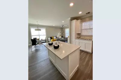 1 Charles Pond Drive #4-425, Coram, NY 11727 - Photo 4