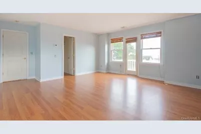 300 S Snedecor Avenue, Bayport, NY 11705 - Photo 16