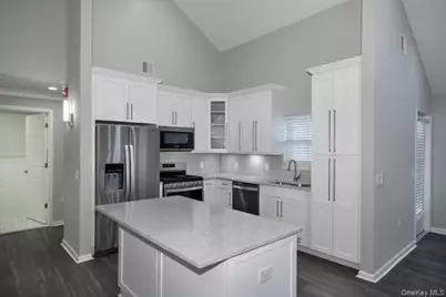 1 Charles Pond Drive #1-124, Coram, NY 11727 - Photo 4