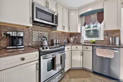 70 S 5th Street, Bethpage, NY 11714 - Photo 12