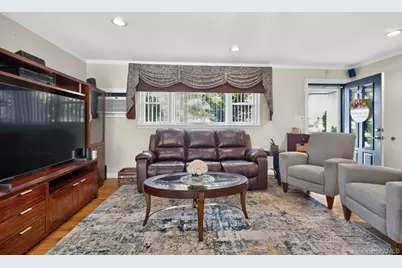 70 S 5th Street, Bethpage, NY 11714 - Photo 10