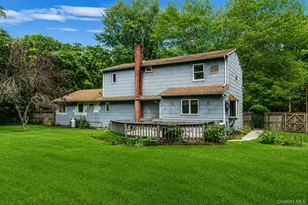 8 Swezey Ln, Middle Island, NY 11953 - Photo 30