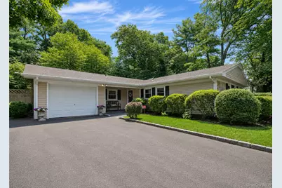 19 Pennaquid Road, Coram, NY 11727 - Photo 2