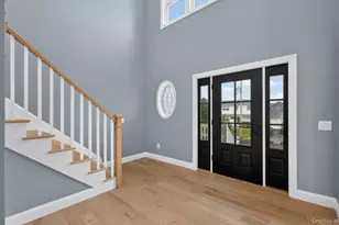 851 W Bay Dr, West Islip, NY 11795 - Photo 4