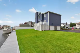 851 W Bay Dr, West Islip, NY 11795 - Photo 42