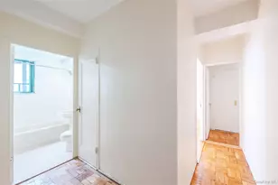 1562 Unionport Rd, Bronx, NY 10462 - Photo 10