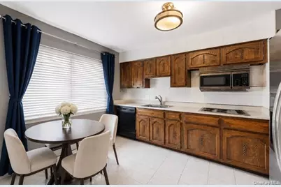 156-07 N Conduit Avenue, Jamaica, NY 11434 - Photo 6