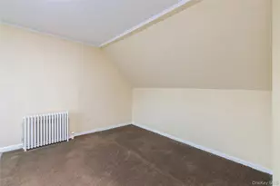 11 Deauville Pkwy, Lindenhurst, NY 11757 - Photo 16