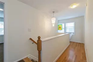 11 Deauville Pkwy, Lindenhurst, NY 11757 - Photo 4