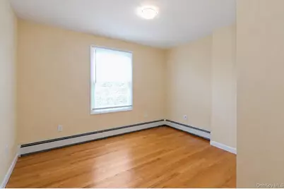 11 Deauville Parkway, Lindenhurst, NY 11757 - Photo 18